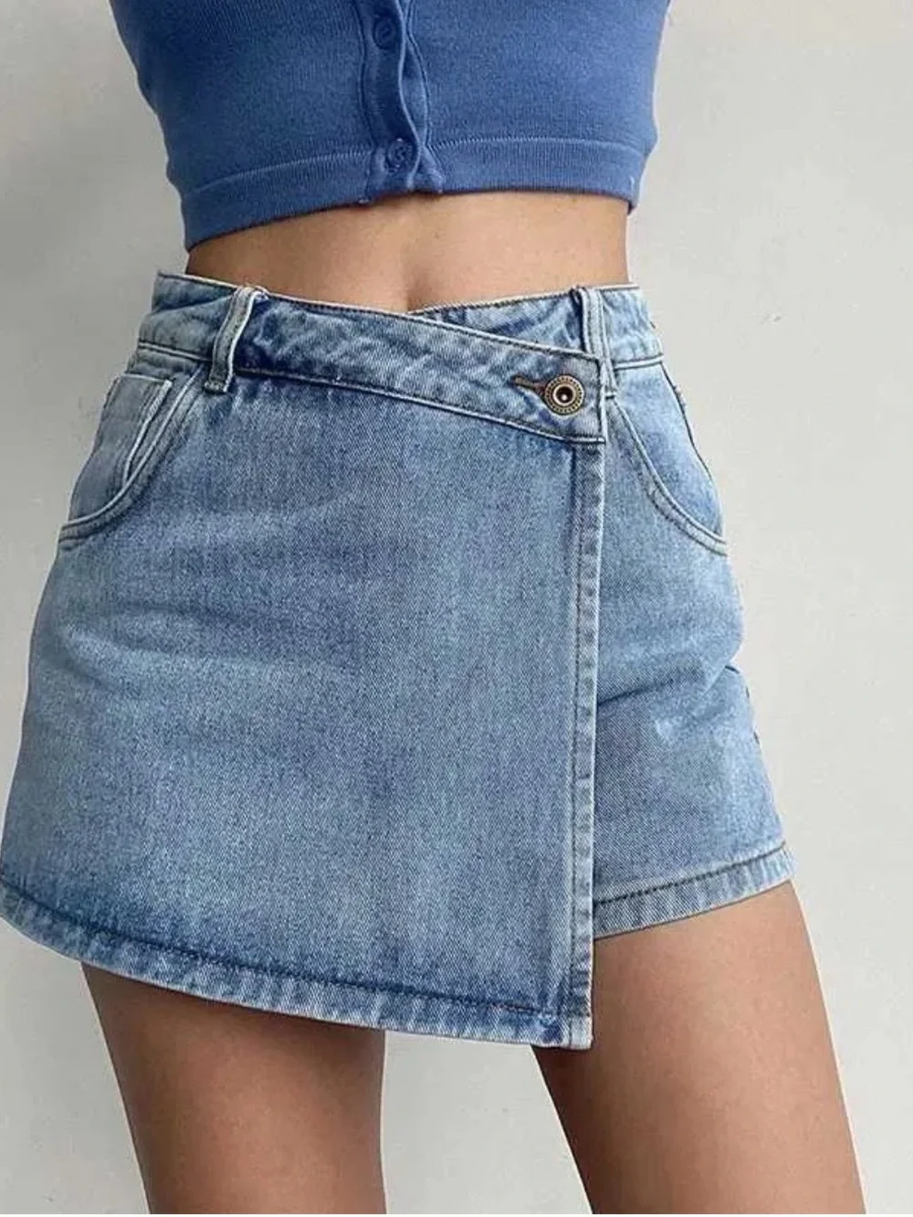 UNIQLO Women’s Light Blue Denim Short Skirt